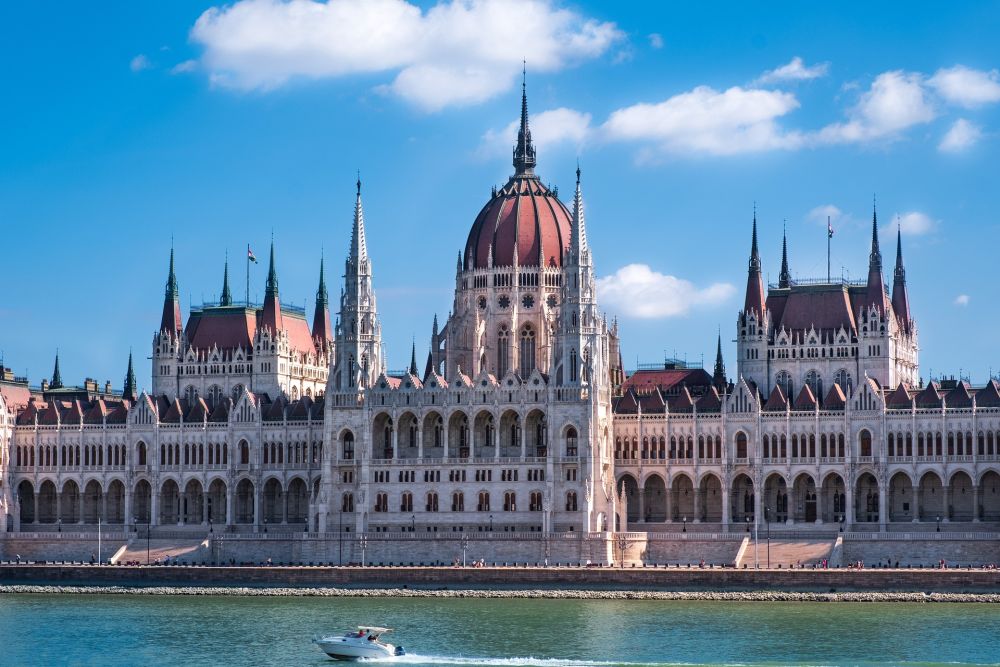 92_parliament-g4acb7280b_1920_30126819.jpg (124.23 Kb)