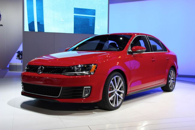 3519_01-2012-volkswagen-jetta-gli-chicago-2011.jpg (38.68 Kb)